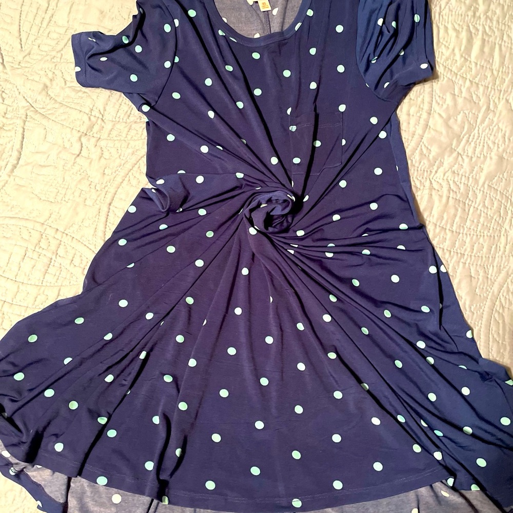 XS Lularoe Carly